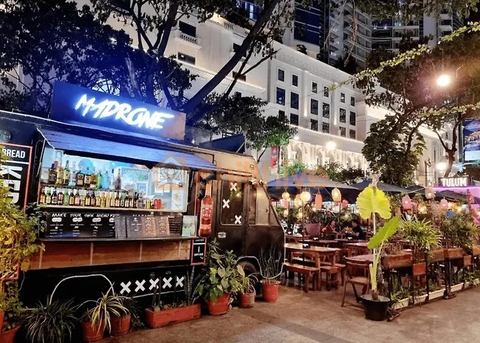 Luxury Bgc Across Uptown Mall #ournw19a Manila