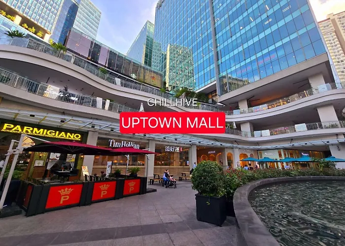 Luxury Bgc Across Uptown Mall #ournw19a Holiday home *